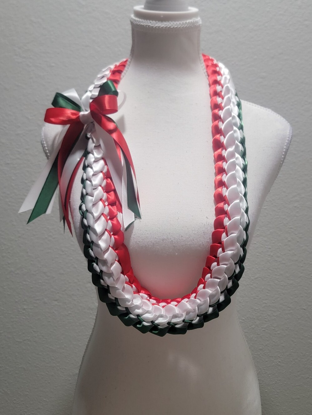 Mexican Flag Colors Inspired Graduation Lei